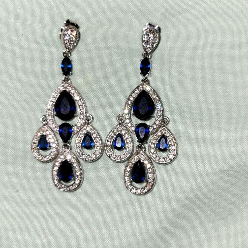 Chandelier earrings